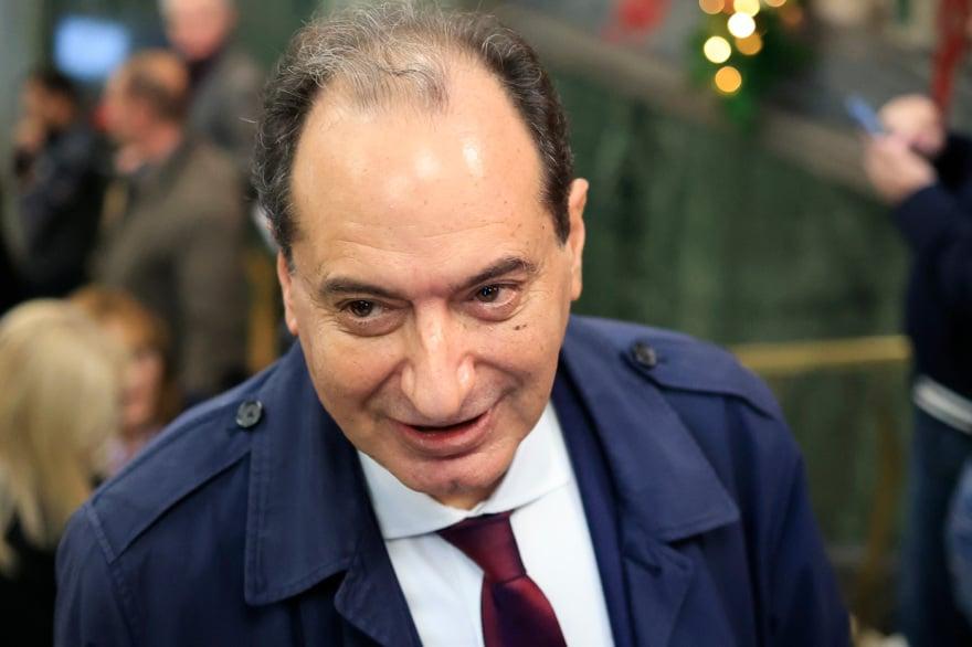 Χαμός στην παρουσίαση του βιβλίου του Τσίπρα – φώναζαν: «Να τος ο πρωθυπουργός!» 62 tsipras kalesmenoi3 2