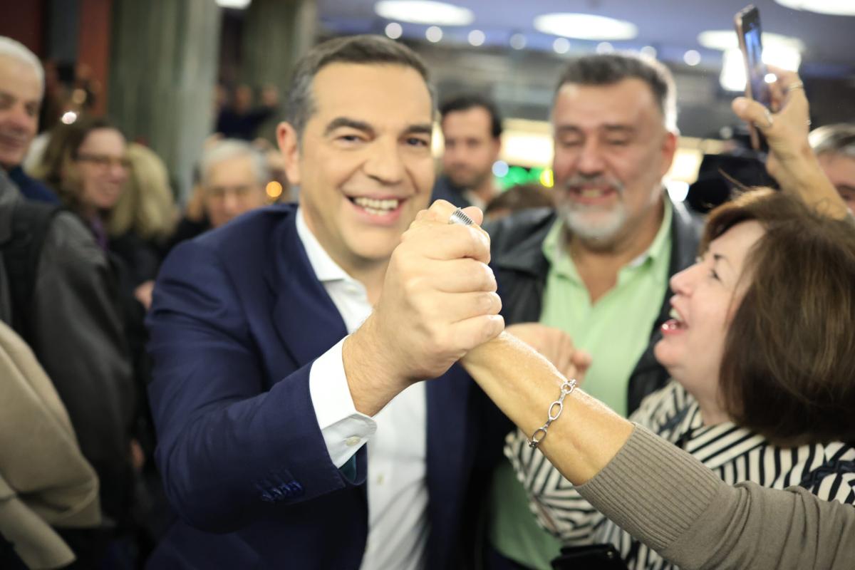 Ο Αλέξης Τσίπρας «την είπε» στον εξώστη - Φάμελλος και Χαρίτσης άκουσαν σε ζωντανή μετάδοση ότι «τελείωσαν» 5 Αλέξης Τσίπρας