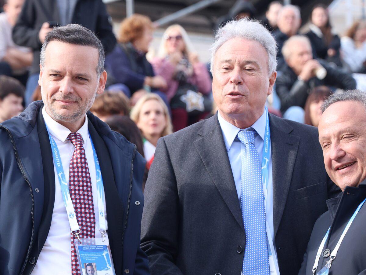 Όλοι γύρισαν να τους κοιτάξουν: Άννα Μαρία, Παύλος Ντε Γκρες και Μαρί Σαντάλ στην την Τελετή Παράδοσης της Ολυμπιακής Φλόγας 4 panathinaiko stadio 1 3