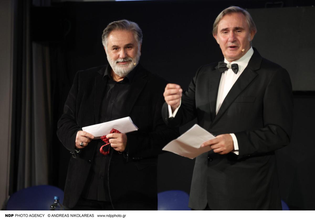 Ηθοποιάρα Έλληνας θρύλος στα 95 του χρόνια έκανε σπάνια εμφάνιση 3 ndp 713279 Ieroklis Mixailidis Akis Sakellarioy