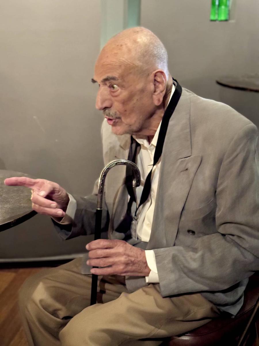 Ηθοποιάρα Έλληνας θρύλος στα 95 του χρόνια έκανε σπάνια εμφάνιση 13 574571246 1147294954257196 2056422173540029077 n