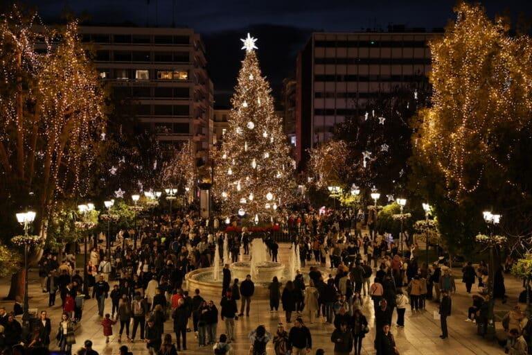 Δώρο Χριστουγέννων 2025: Τι ισχύει για τους μισθωτούς του ιδιωτικού τομέα 3 31121314 athina xristougenna 768x512 1