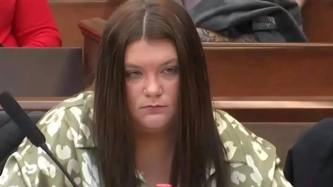 Πρώην βασίλισσα ομορφιάς κατηγορείται ότι σκότωσε το μωρό του συντρόφου της επειδή ήθελε να κάνουν δικό τους παιδί 3 mitria dolofonise