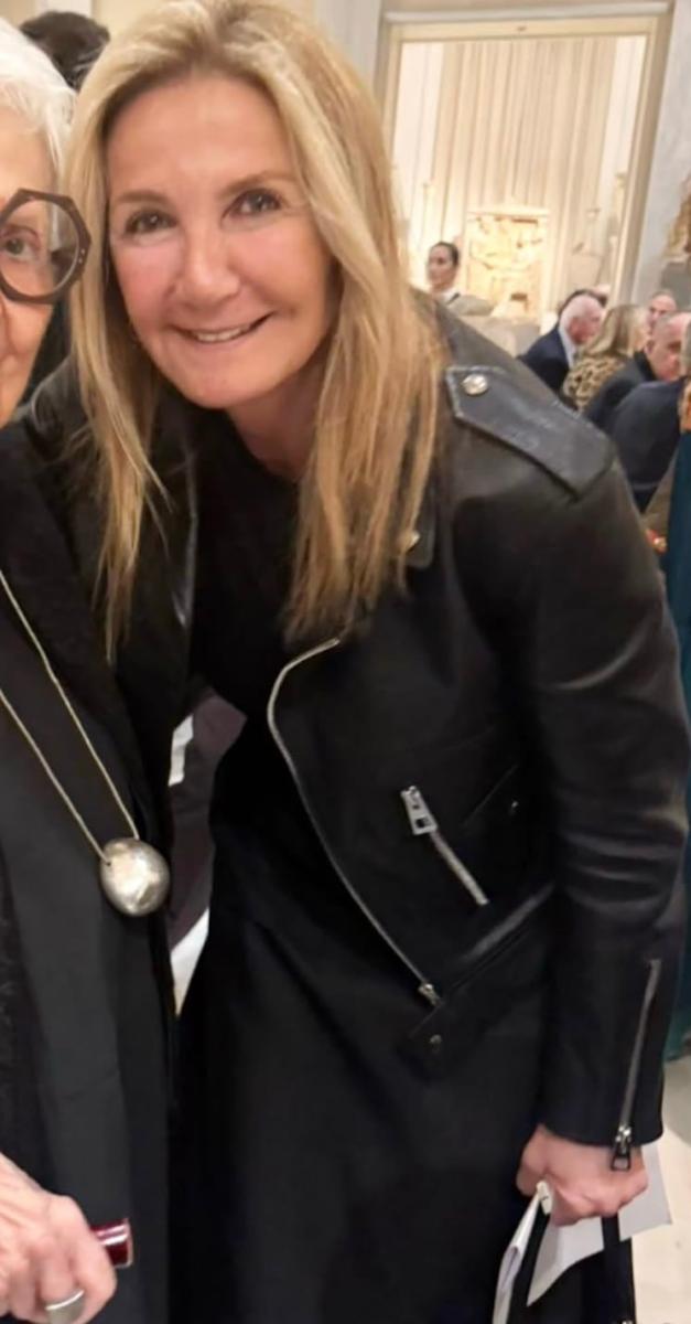 Η Μαρέβα Μητσοτάκη με το διαχρονικό πανωφόρι της γυναικείας γκαρνταρόμπας 2 stigmiotypo othonis 2025 12 06 00.01.12