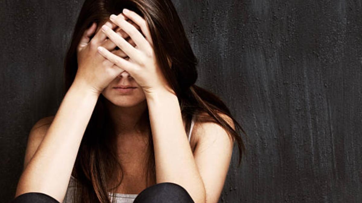 Η πεθερά μου μου έριξε έναν κουβά με νερό για να με ξυπνήσει, αλλά δεν περίμενε τέτοια τροπή των γεγονότων. 3 stigmiotypo othonis 2025 12 06 17.28.46