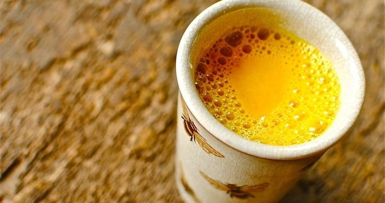 Χρυσό γάλα: Το ρόφημα που θα σας βοηθήσει να κοιμηθείτε «σαν πουλάκι» 2 to xryso gala me kourkouma pou exei 1000 syn 1 ofeli to soma sou tha se evgnomonei.col 12