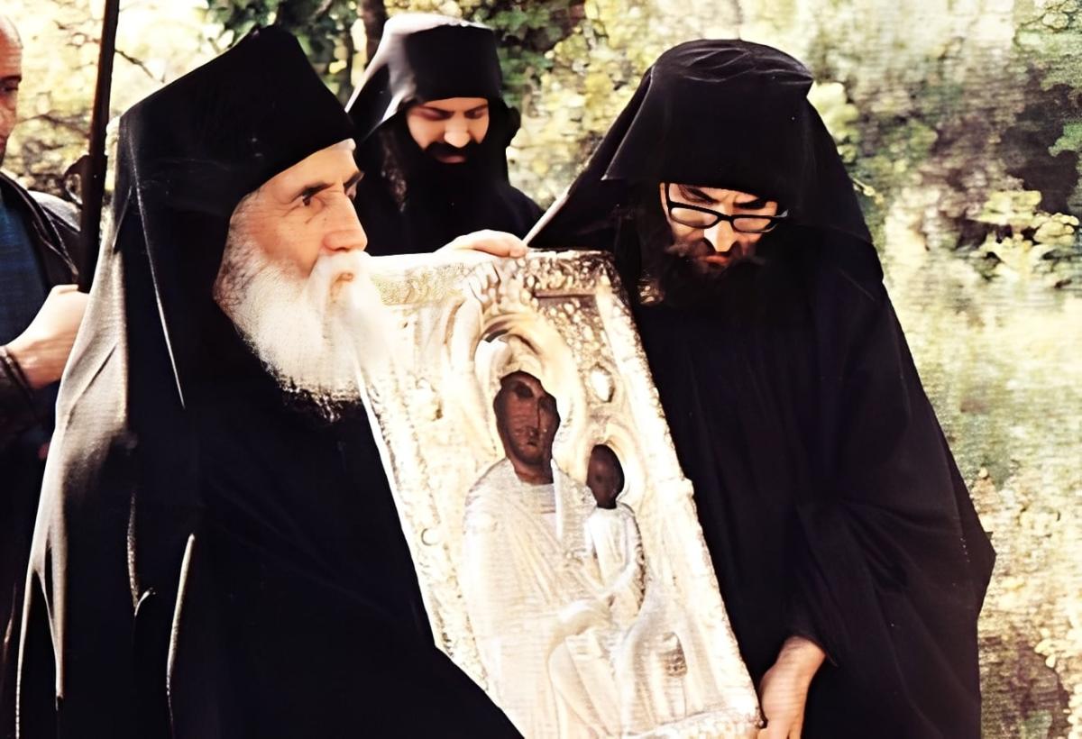 Άγιος Παΐσιος: Οι 2 προσευχές που όταν τις ψέλνεις η Παναγία θα σε βοηθά 1 33333