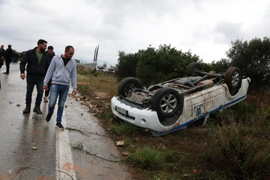 Αγρότης κατά αστυνομικού με την... κατσούνα - Η φωτογραφία από τα Χανιά που έγινε viral 4 4936072 1