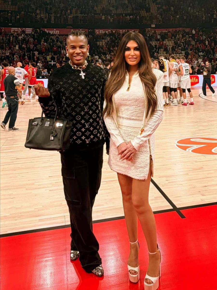 «Πρέπει να μάθω ελληνικά για να βρω έναν όμορφο Έλληνα άνδρα», λέει ο στιλίστας της Κίμπερλι Γκίλφοϊλ 3 1 66