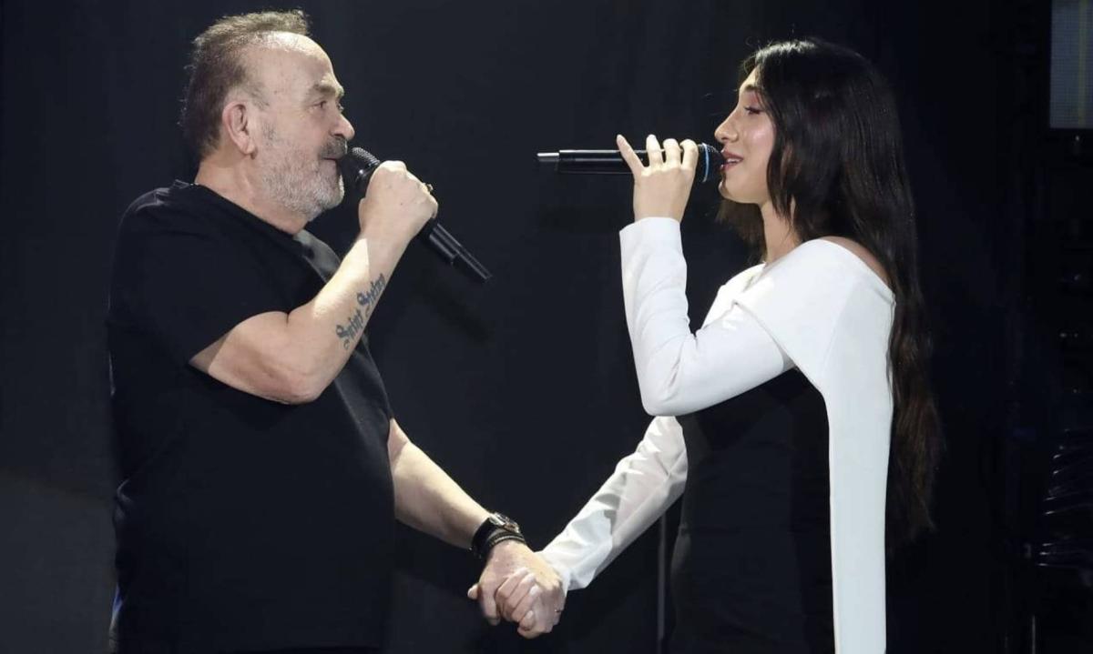 Σταμάτης Γονίδης: Συγκινημένος στη σκηνή με την Κατερίνα - Η συμβουλή που της έδωσε 1 stigmiotypo othonis 2025 12 08 20.12.16