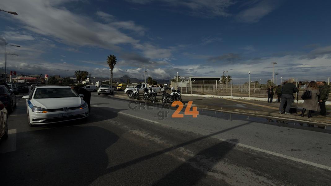 Αγροτοκτηνοτρόφοι της Κρήτης: «Αν χρειαστεί θα κάτσουμε μέχρι την Πρωτοχρονιά» 3 trakter pagkrhtio5