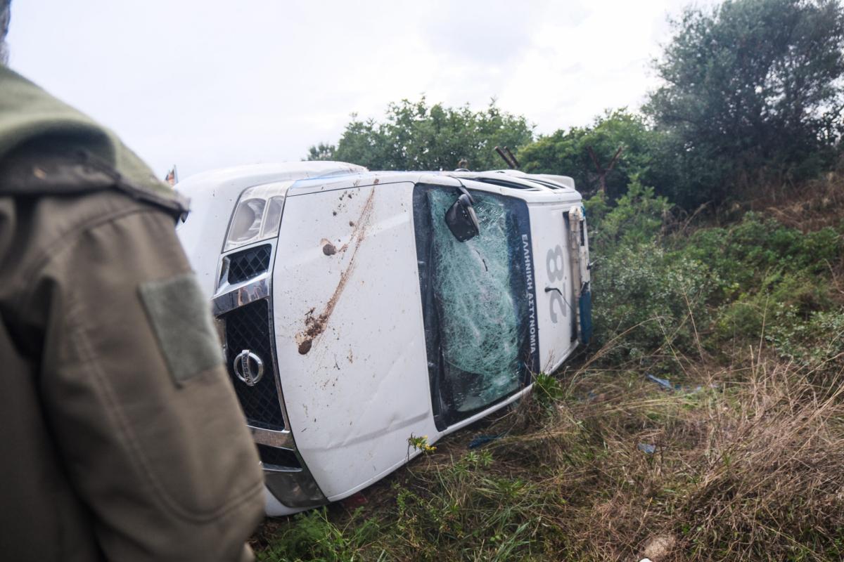 Δημοσκόπηση: Το 76% των Ελλήνων στηρίζει ανοιχτά τους αγρότες 16 Κινητοποίηση αγροτών και κτηνοτρόφων στα Χανιά, με αποκλεισμό του αεροδρομίου, Δευτέρα 8 Δεκεμβρίου 2025. (EUROKINISSI)