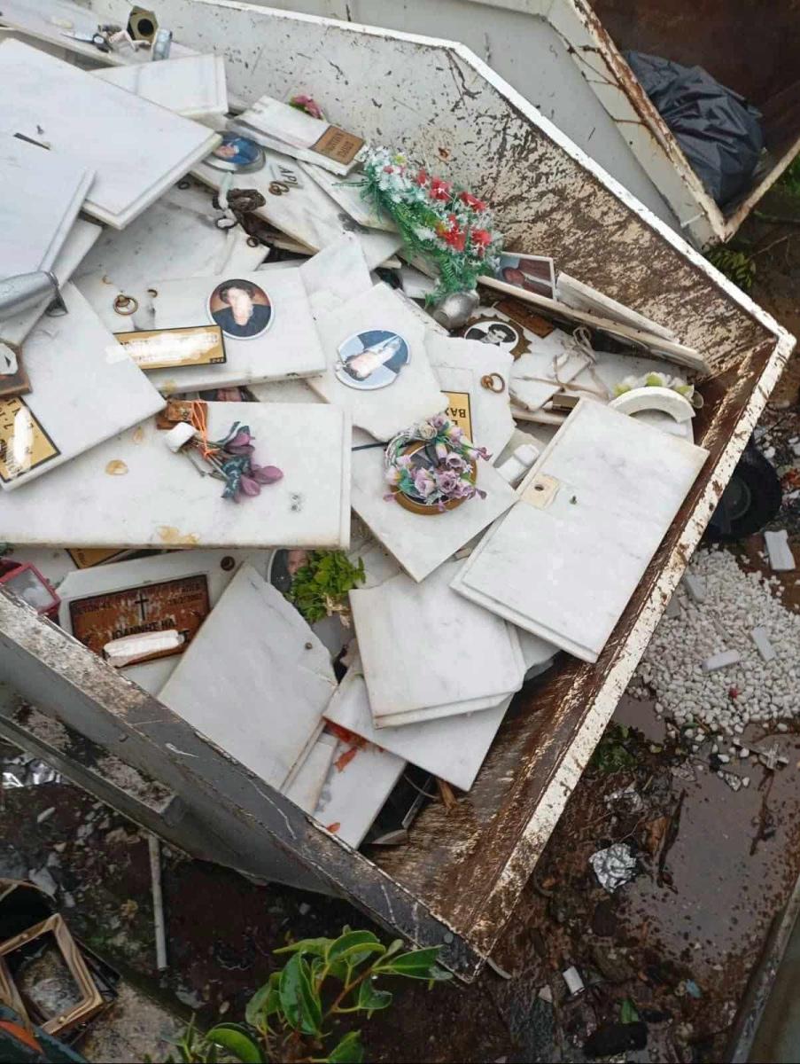 Εικόνες σοκ σε ελληνικό νεκροταφείο: Πέταξαν στα σκουπίδια φωτογραφίες από οστεοφυλάκια 2 597820122 1879470356296939 2562075203153129005 n