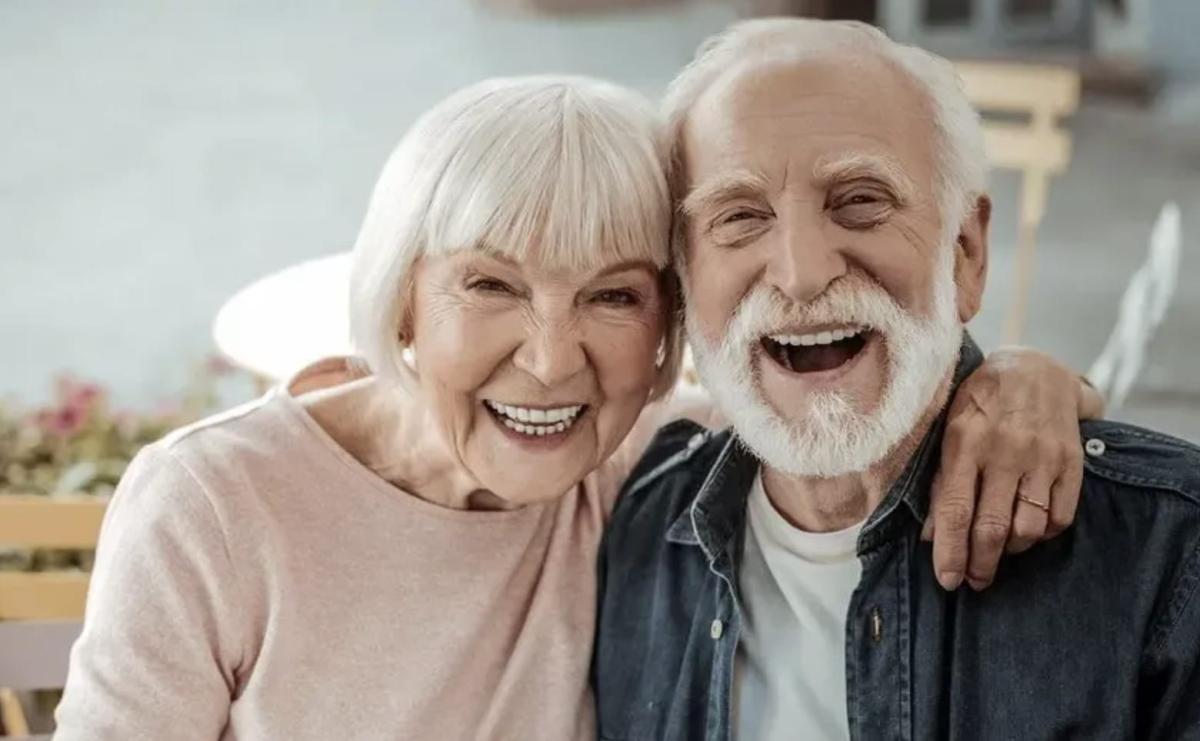 7 σημάδια που προβλέπουν πόσο θα ζήσετε μετά τα 70 1 stigmiotypo othonis 2025 11 06 19.40.26