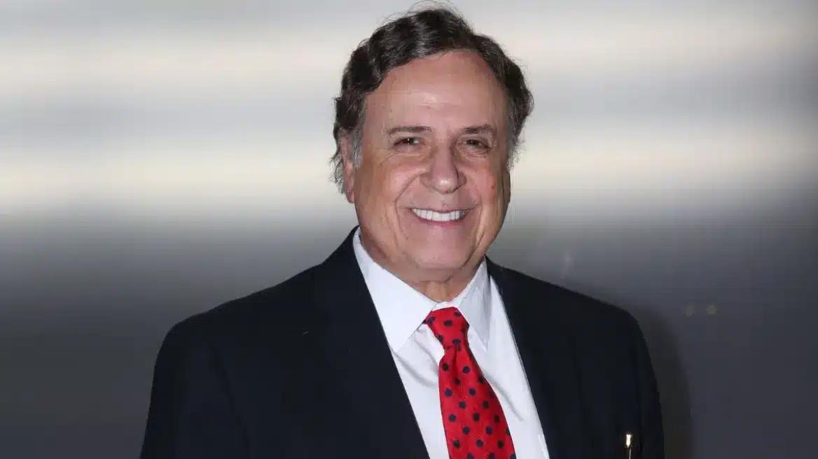 Χάρης Ρώμας για βιβλίο Τσίπρα: «Πιστεύω ότι το αποχετευτικό σύστημα στο Βυζάντιο έχει πιο ενδιαφέρον» 2 haris romas 2