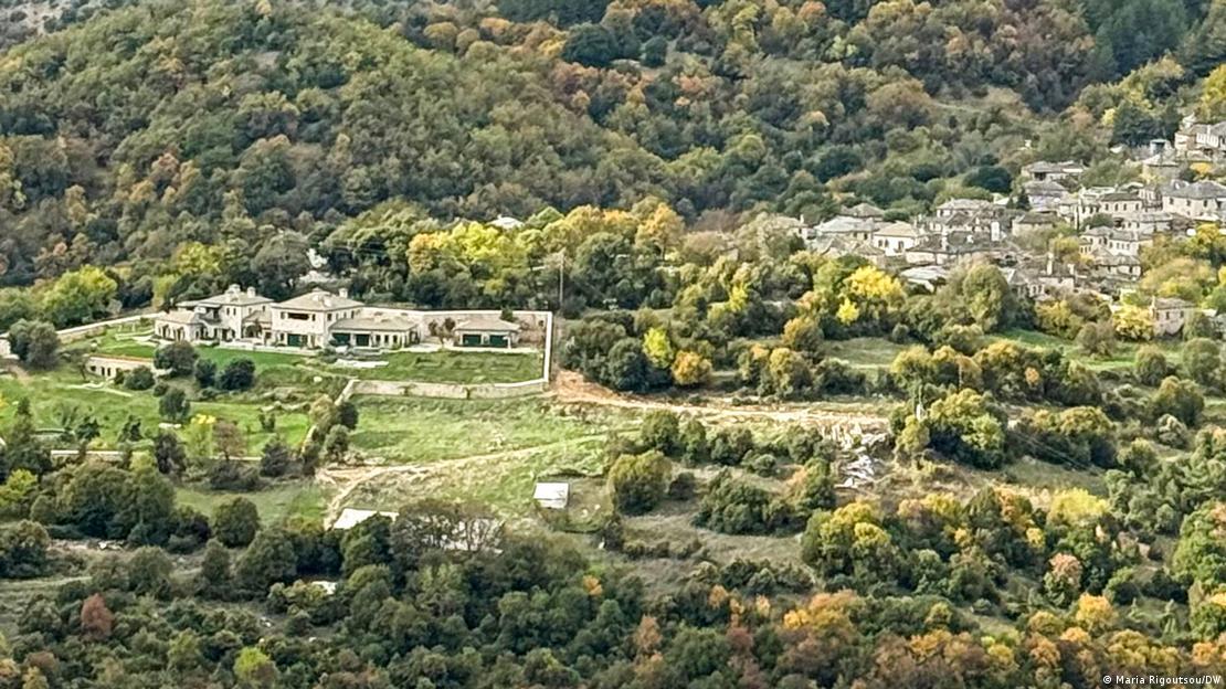 Σοκάρει ο κύριος Γιώργος: «Με απείλησαν ότι θα με φάνε οι αρκούδες και μου έφτιαξαν κηδειόχαρτο κολλημένο στο κέντρο του χωριού» 3 75043916 906