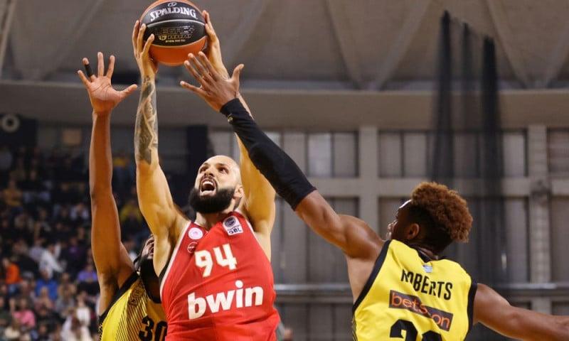 Ο Φουρνιέ σε ματς με τον Άρη