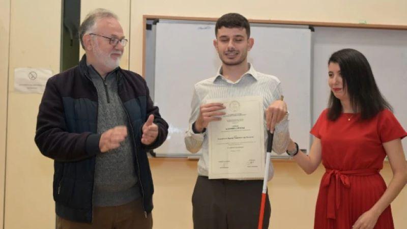 Ο Κωνσταντίνος–Εφραίμ Τσαγκατάκης είναι ο πρώτος απόφοιτος του ΕΛΜΕΠΑ με ολική απώλεια όρασης 1 foititis