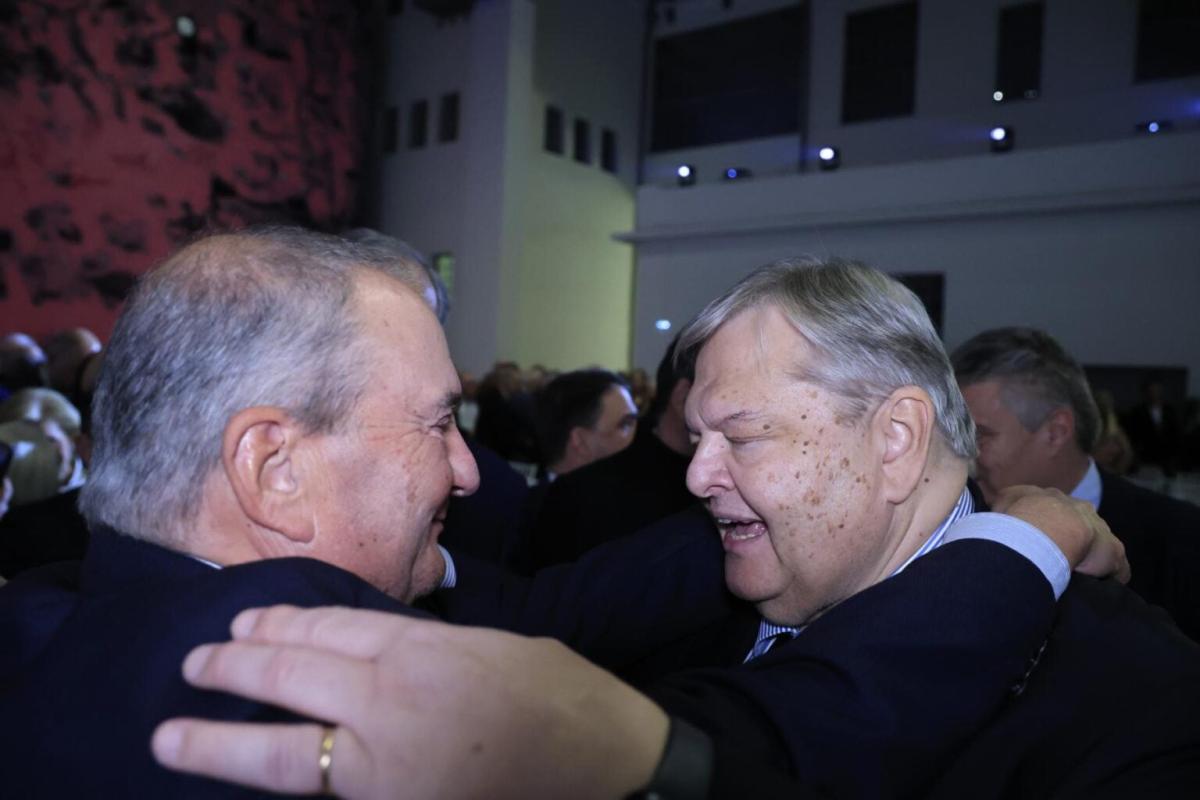 Σενάριο-έκπληξη: Συζητούν για Βενιζέλο πρωθυπουργό 1 karabeni 1536x1024 1