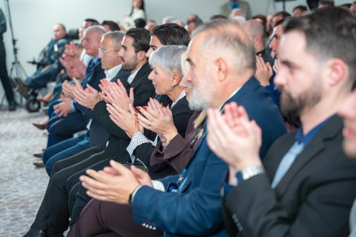 Πρώτο συνέδριο για τη «Φωνή Λογικής», εξελέγη ομόφωνα πρόεδρος η Αφροδίτη Λατινοπούλου 2 Sinedrio foni logikis 23