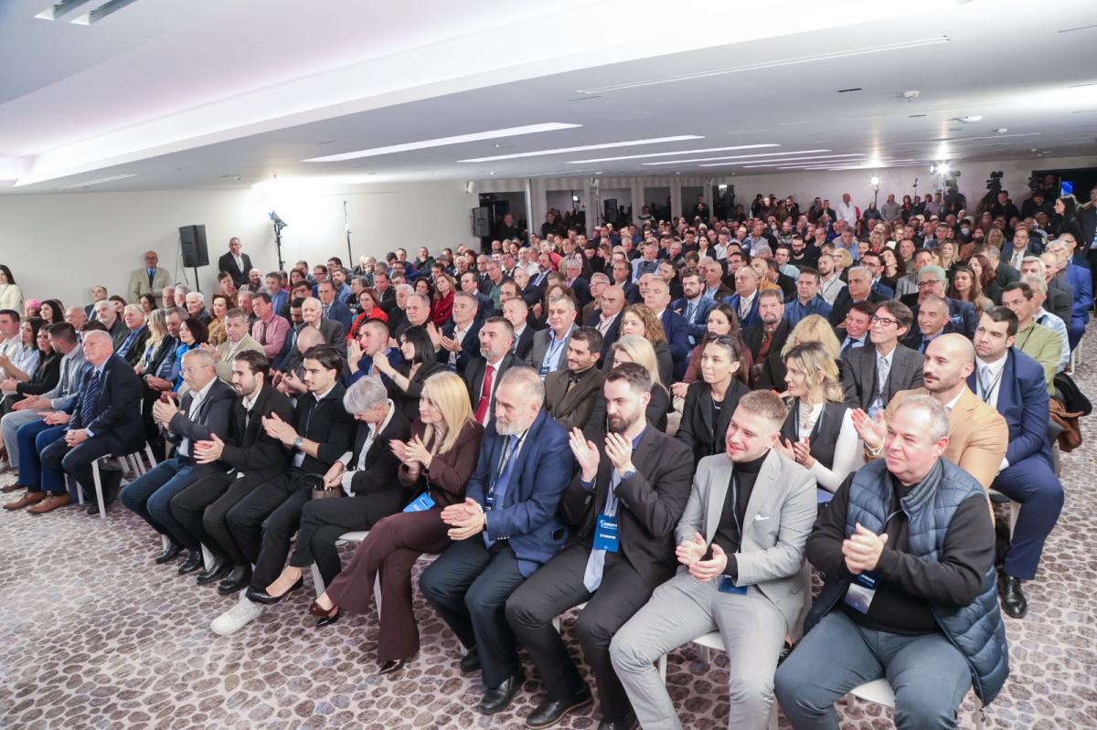 Πρώτο συνέδριο για τη «Φωνή Λογικής», εξελέγη ομόφωνα πρόεδρος η Αφροδίτη Λατινοπούλου 6 Sinedrio foni logikis 19