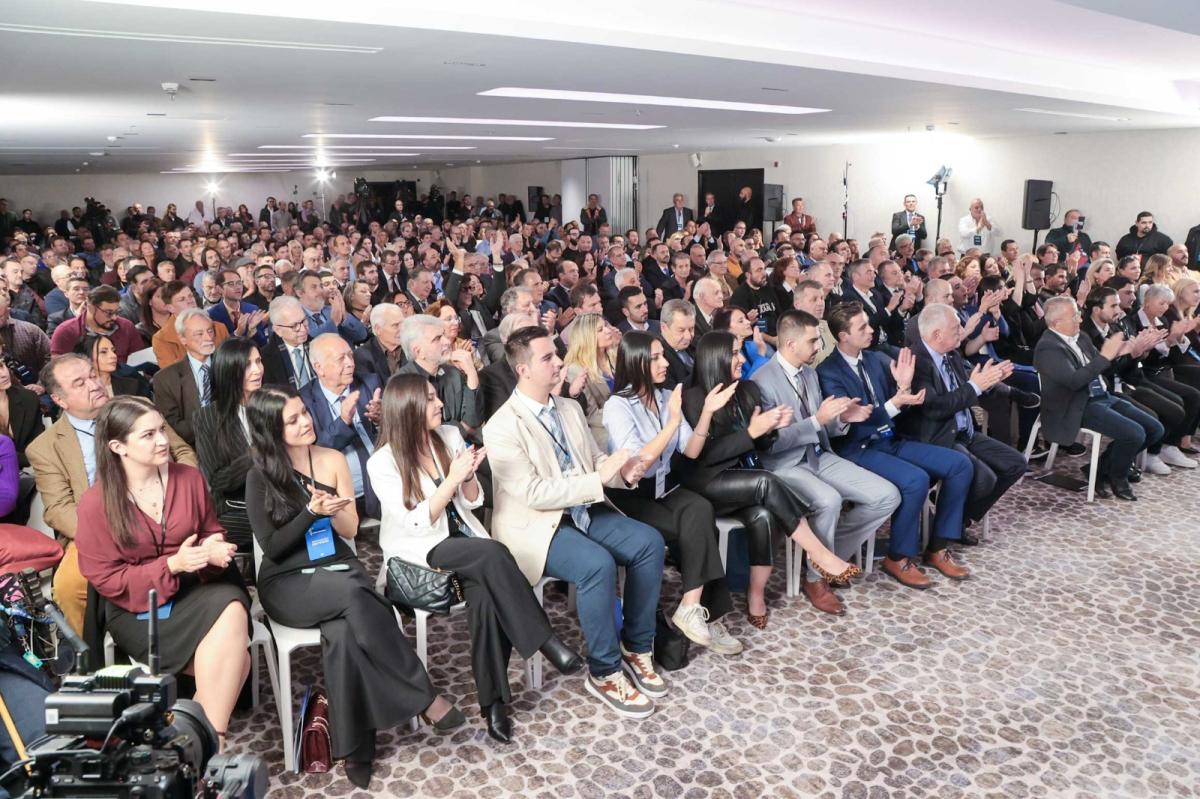 Πρώτο συνέδριο για τη «Φωνή Λογικής», εξελέγη ομόφωνα πρόεδρος η Αφροδίτη Λατινοπούλου 7 Sinedrio foni logikis 18