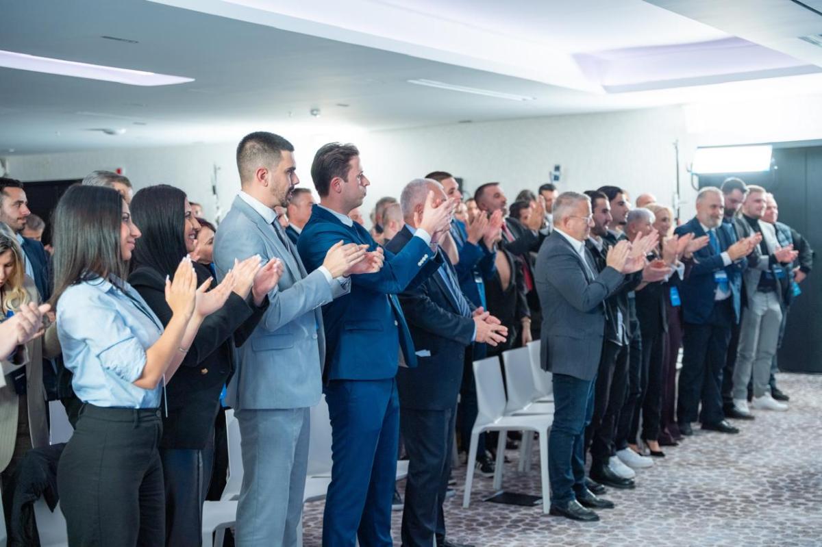 Πρώτο συνέδριο για τη «Φωνή Λογικής», εξελέγη ομόφωνα πρόεδρος η Αφροδίτη Λατινοπούλου 13 Sinedrio foni logikis 14