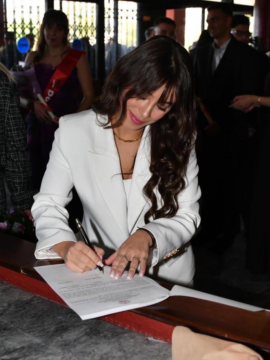 Πάολα: Η κόρη της δημοσίευσε φωτογραφίες από την ορκωμοσία της 11 11 4