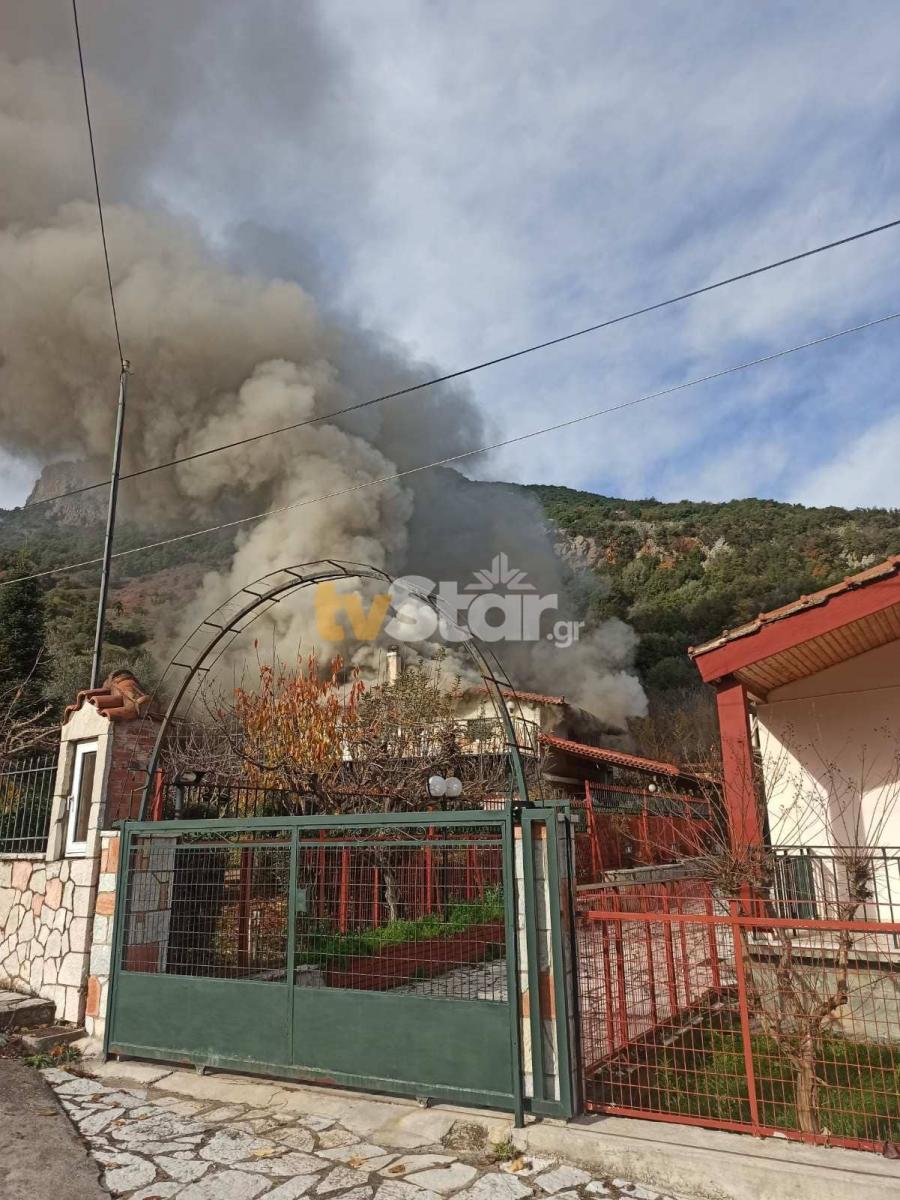 Τραγωδία: Κάηκε μέσα στο αυτοκίνητό του ενώ την ίδια ώρα καιγόταν και το σπίτι του 4 202512161205130381 1