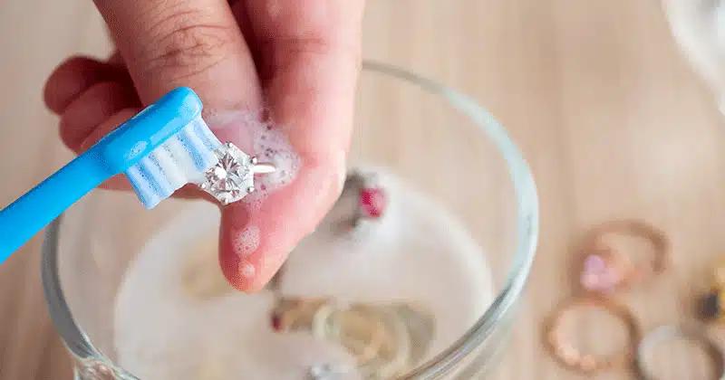 how to clean jewelry 1