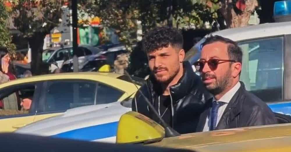 Αυτός 9095939710217857862