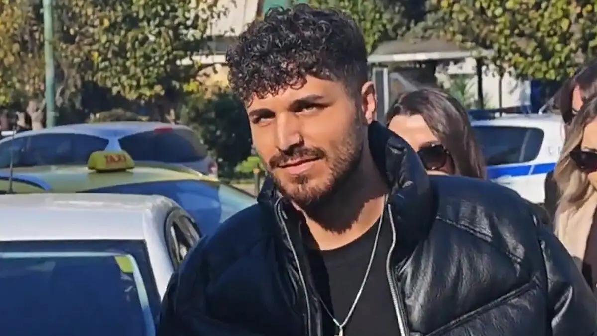 Γιώργος Μαζωνάκης: Σοκάρουν οι συνομιλίες – «Το παίζεις παpθένα και θες καριέρα;» - «Ο τραγουδιστής σε θέλει μαζί με τον φίλο σου για να σας @@@@» 1 tragoudistis mazo 1200x675 1