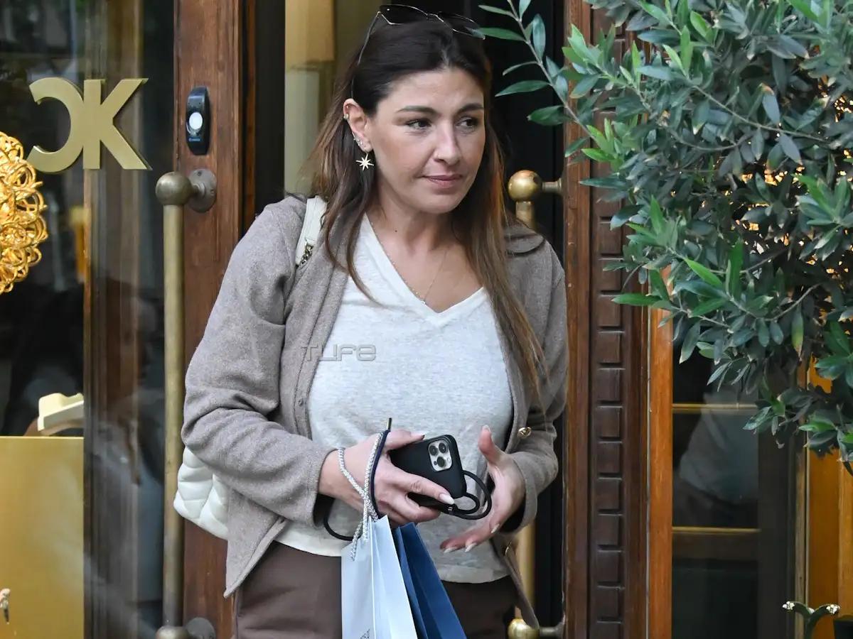 Έλενα Παπαρίζου: Η πρώτη δημόσια εμφάνιση μετά την περιπέτεια υγείας της – Όλοι πρόσεξαν το ίδιο 1 paparizou1 1