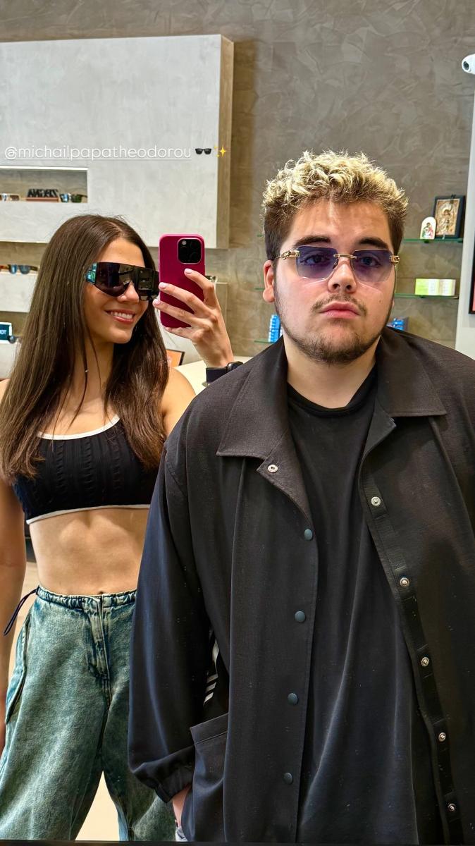 Δεν πίστευε στα μάτια της η Δέσποινα Βανδή: Ο 18χρονος γιος της, Γιώργος Νικολαΐδης, πήγε και βάρεσε τατουάζ αφιερωμένο σε εκείνη 2 snapins