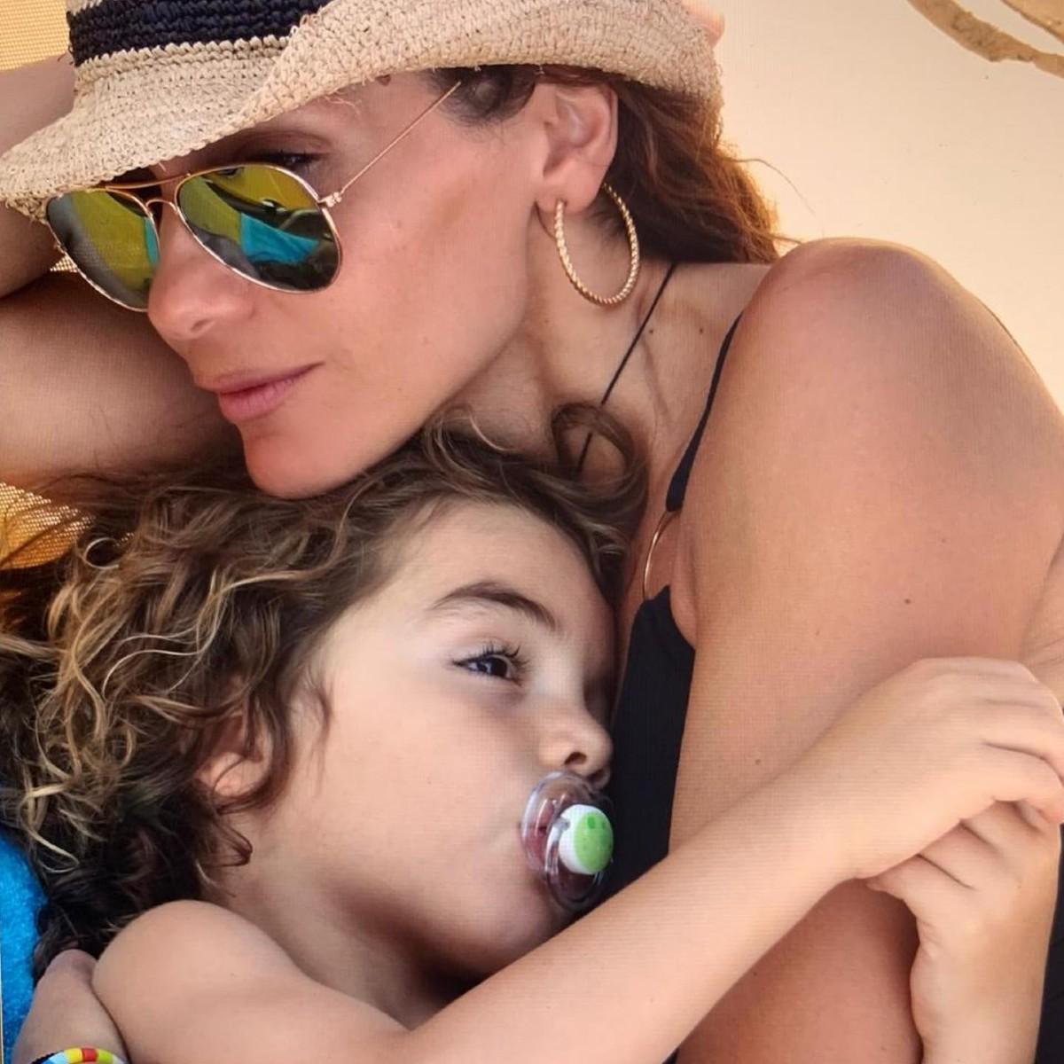 Δεν πίστευε στα μάτια της η Δέσποινα Βανδή: Ο 18χρονος γιος της, Γιώργος Νικολαΐδης, πήγε και βάρεσε τατουάζ αφιερωμένο σε εκείνη 4 Γιώργος Νικολαΐδης