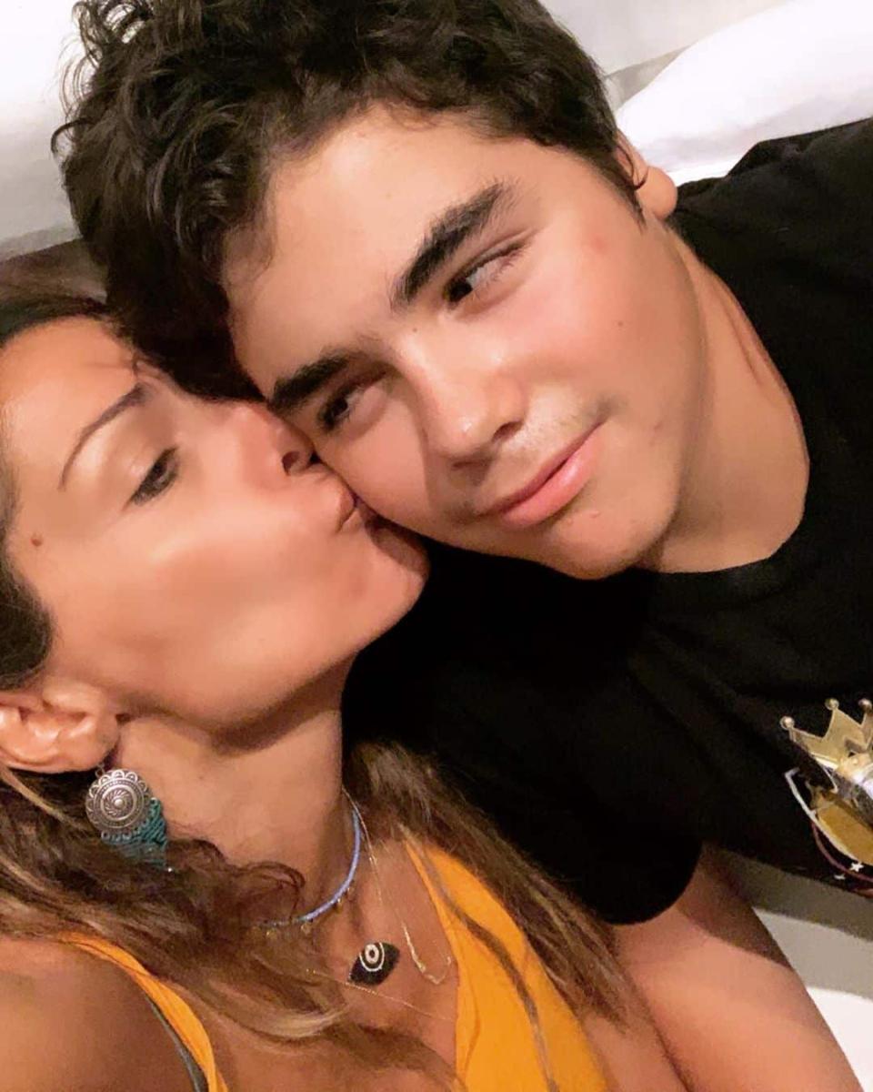 Δεν πίστευε στα μάτια της η Δέσποινα Βανδή: Ο 18χρονος γιος της, Γιώργος Νικολαΐδης, πήγε και βάρεσε τατουάζ αφιερωμένο σε εκείνη 5 118158898 345031569961762 2299184142805645515 n