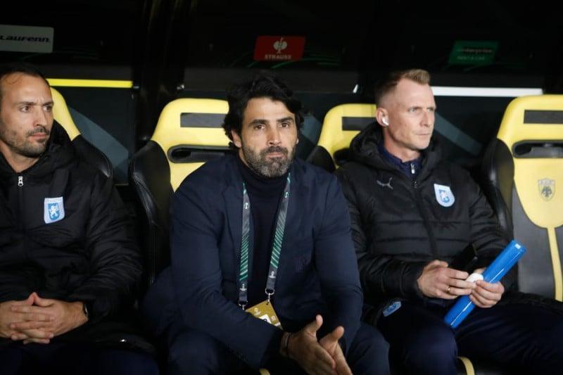 Σκασμένος ο τεχνικός της Κραϊόβα - Παράπονα για τη διαιτησία