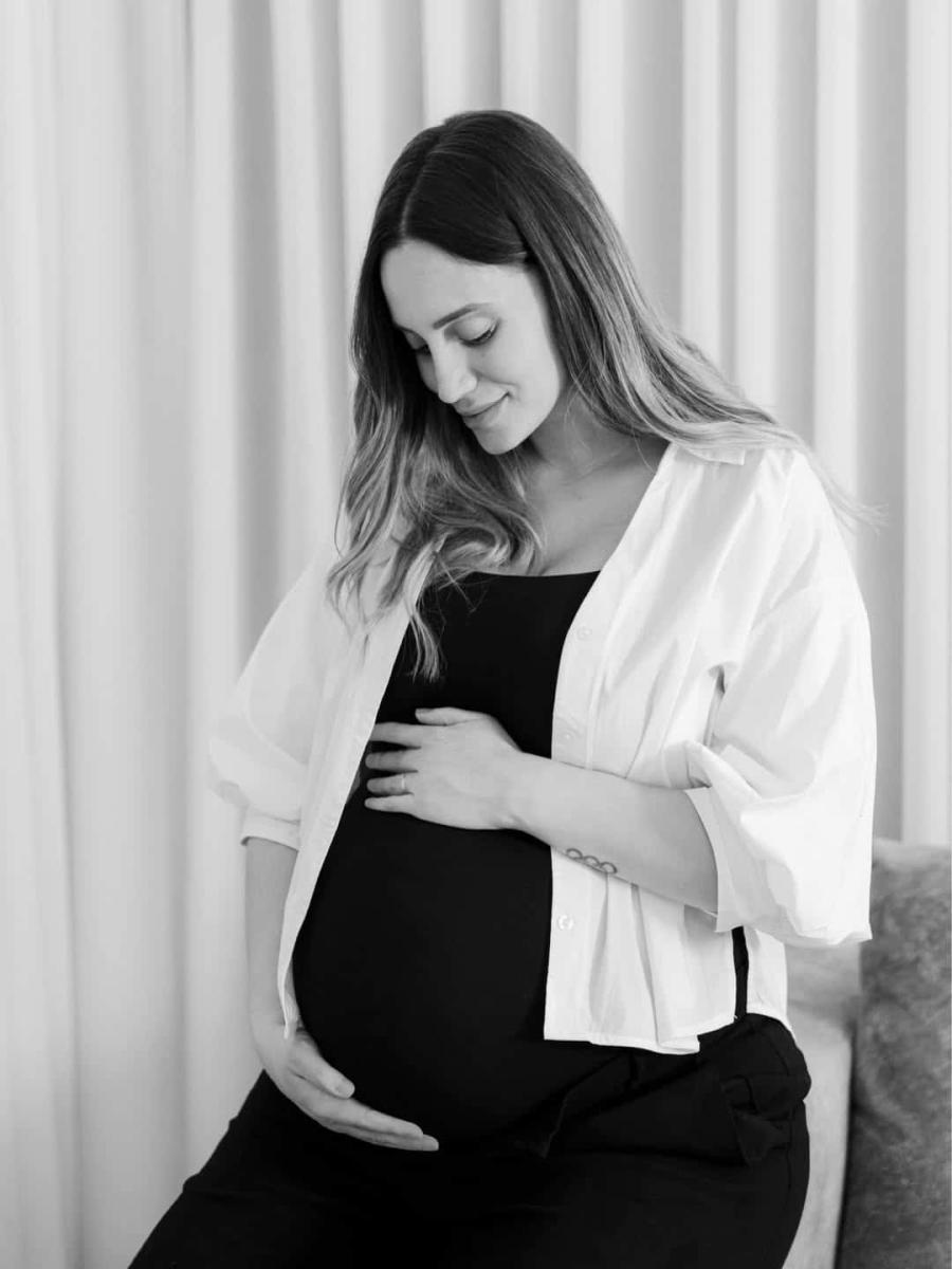 Έγκυος η Άννα Κορακάκη - Οι τρυφερές φωτογραφίες και το φύλο του μωρού 3 3 15