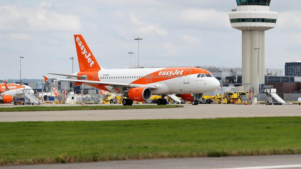 skynews plane covid easyjet 5737081