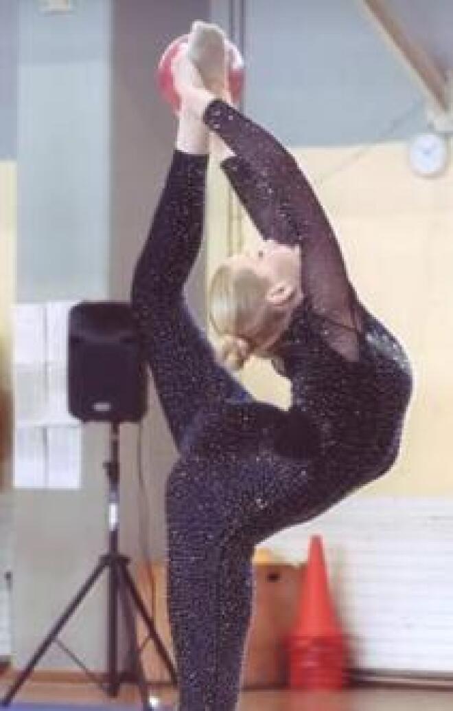 Τελικός GNTM: Νικήτρια η υπερκαλλονή Ξένια Τσίρκοβα – «Μαμά τα κατάφερα!» 3 69466f9420c3c