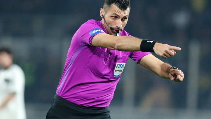 «Καρφάρα» για τις αποφάσεις Ευαγγέλου σε Ολυμπιακό-ΑΕΚ: «Ωραίο μεροκάματο»!