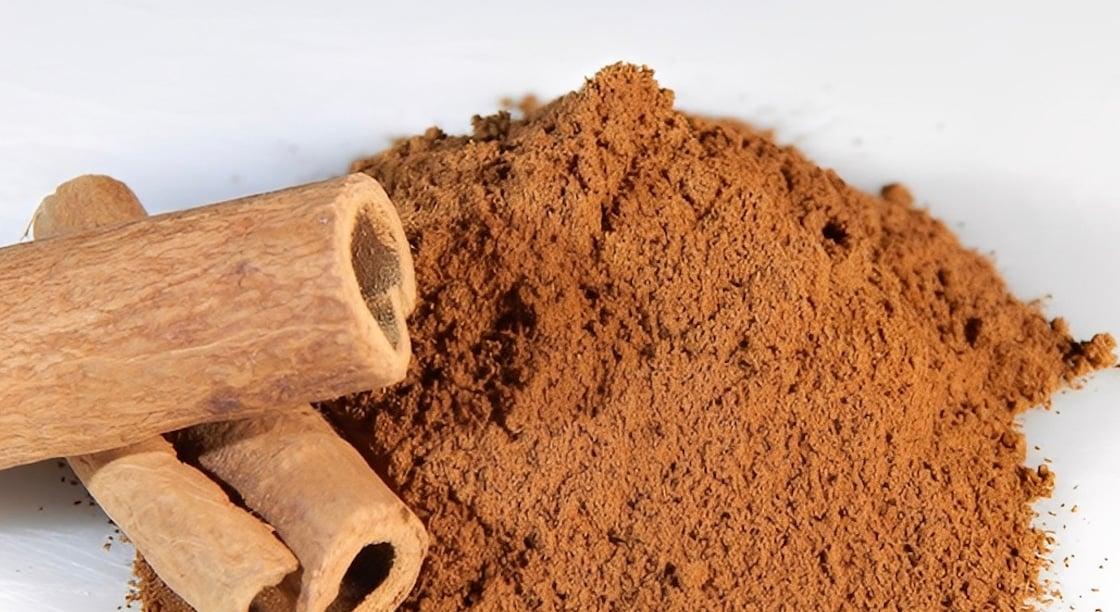 Τα διάσημο μπαχαρικό που συμβάλλει θετικά σε καρδιά, διαβήτη, φλεγμονή, απώλεια βάρους και εγκέφαλο 3 stigmiotypo othonis 2025 12 24 18.35.19