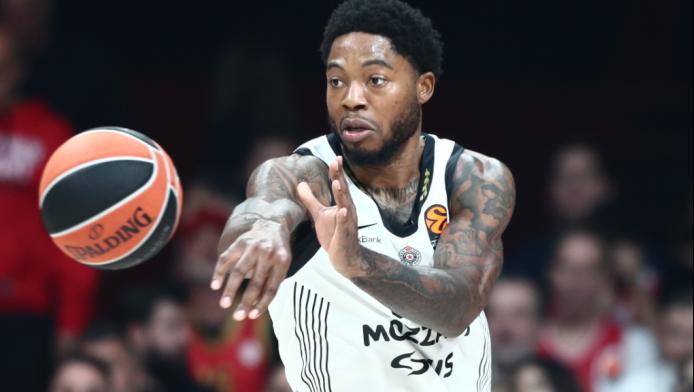 «Deadline» στον Ολυμπιακό για Τζόουνς - Plan B με… Φαρίντ από την Κίνα!