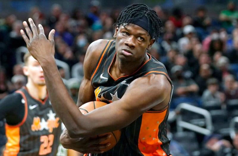 «Deadline» στον Ολυμπιακό για Τζόουνς - Plan B με… Φαρίντ από την Κίνα!