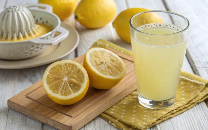 Φλέμα στον λαιμó: Τι να κάνετε για να απαλλαγείτε 4 14 gia na pieite ena stymmeno lemoni kathe proi 800x500 1