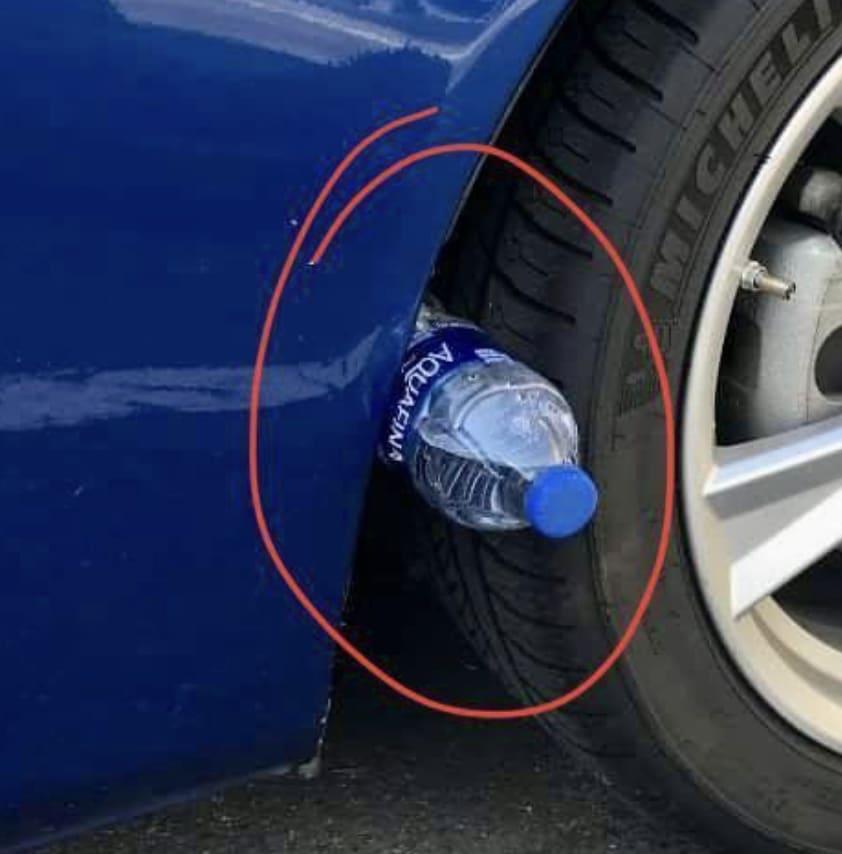 Αν δείτε ένα πλαστικό μπουκαλάκι στην ρόδα του αυτοκινήτου σας καλέστε αμέσως το 100 1 stigmiotypo othonis 2025 12 28 23.27.57