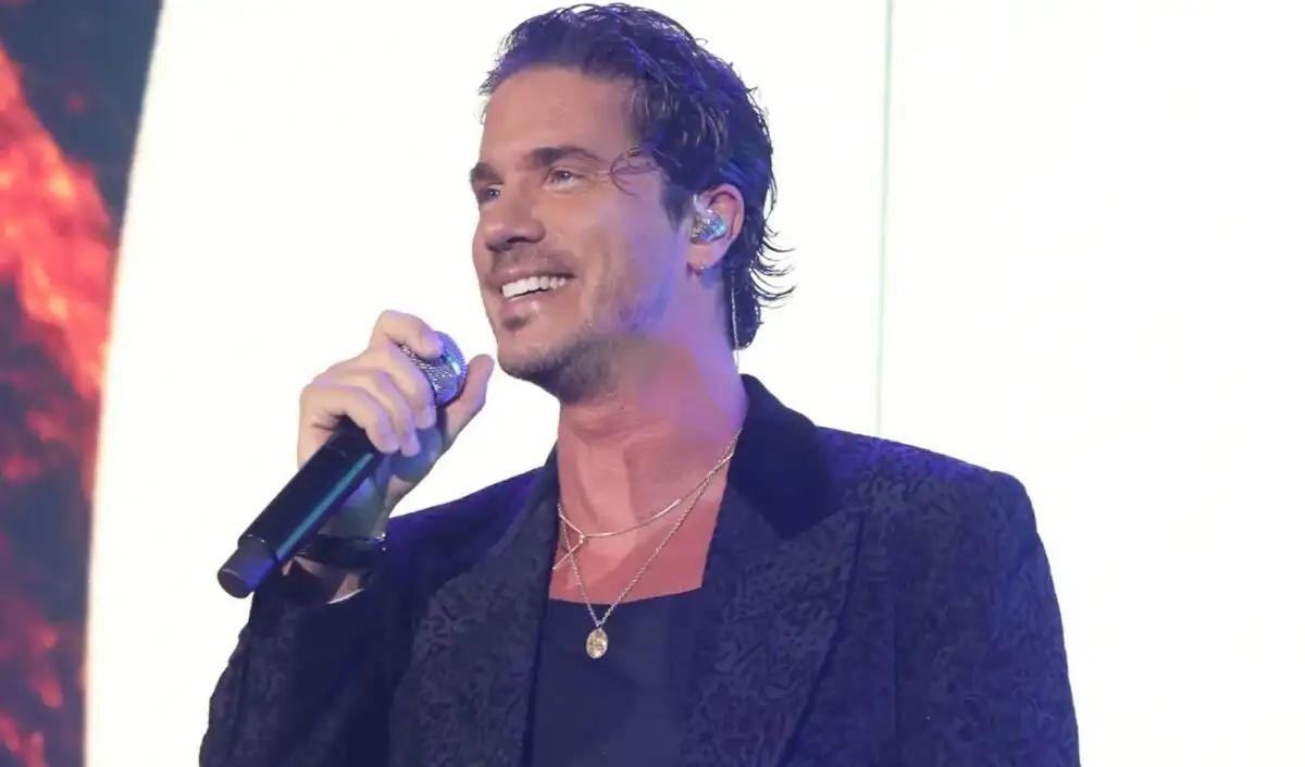 Ξέσπασε nikos