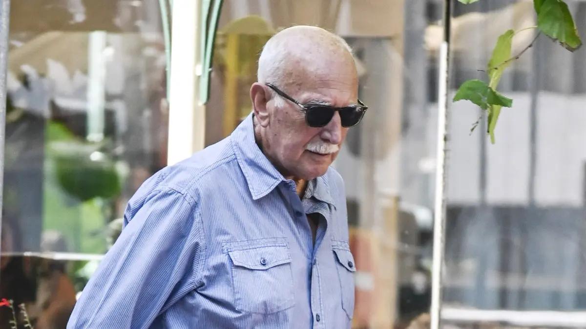 Σάλος papadakis