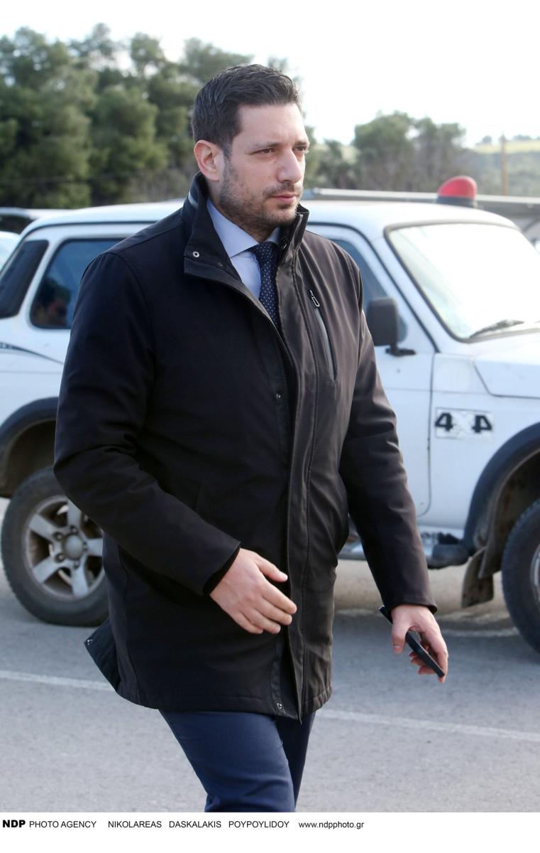 Κηδεία Παπαδάκη: Όλοι παρατήρησαν τι γράφει το στεφάνι που έστειλε ο Μητσοτάκης – Συντετριμμένη η σύζυγός του Τίνα, μπήκε από την πίσω πόρτα 30 img 3946 scaled