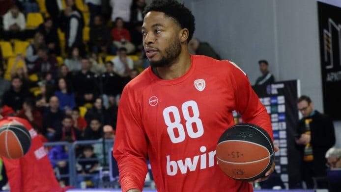 "Έγινε σοβαρό ζήτημα στο εσωτερικό της ομάδας λόγω Ταϊρίκ Τζόουνς"! (Vid)